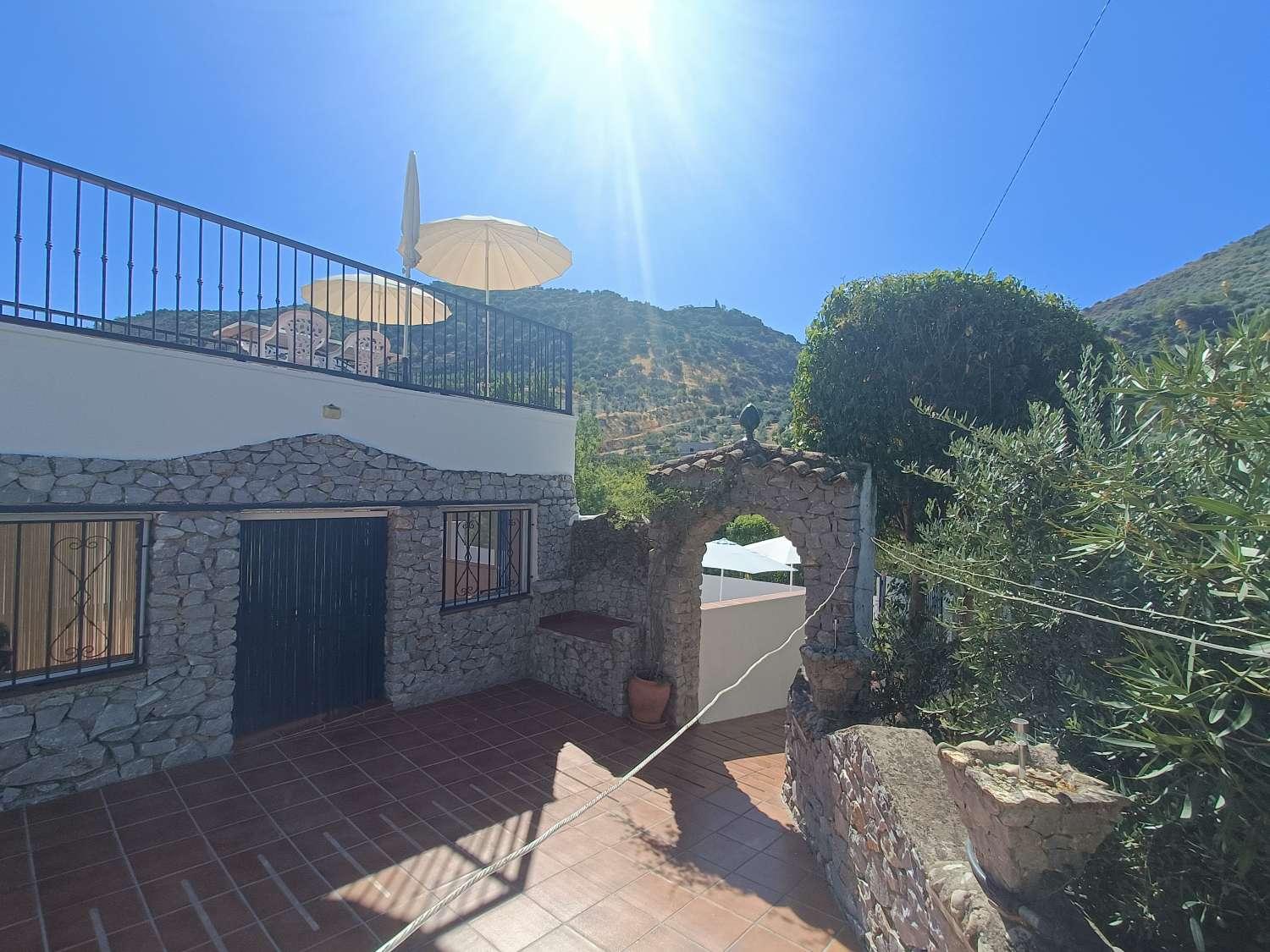 House for Sale in Algarinejo