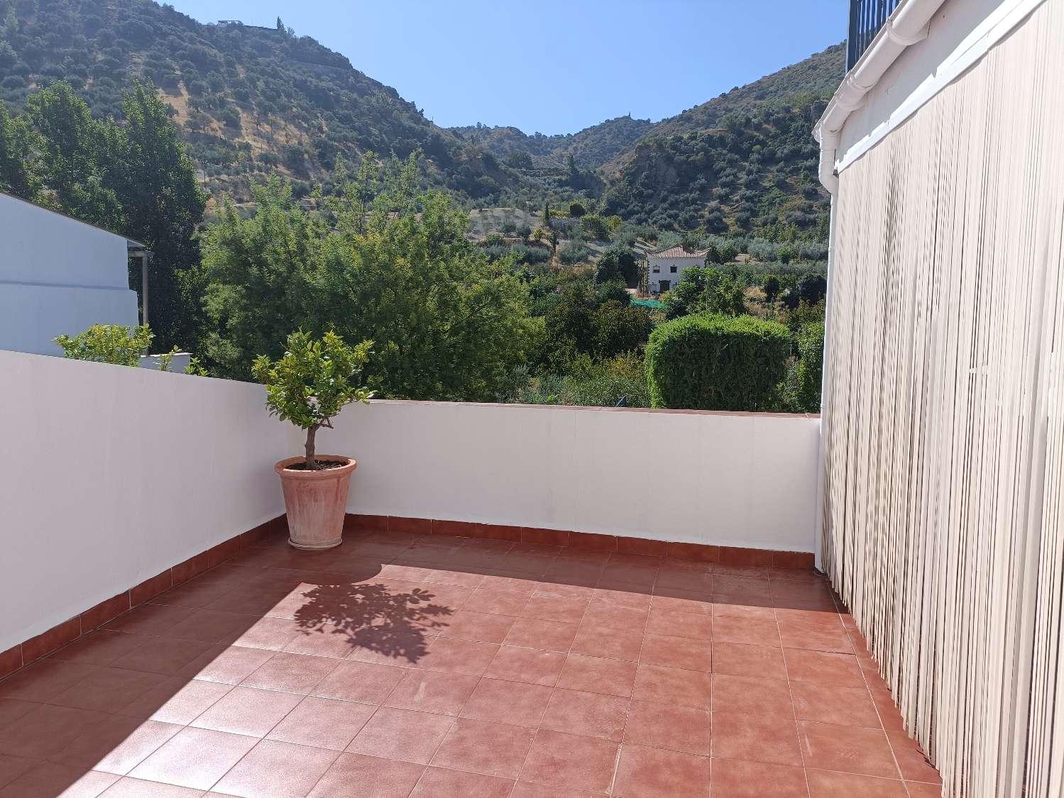 House for Sale in Algarinejo