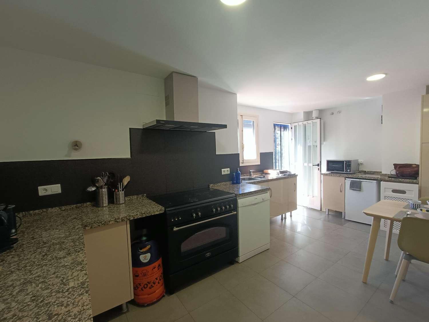 House for Sale in Algarinejo
