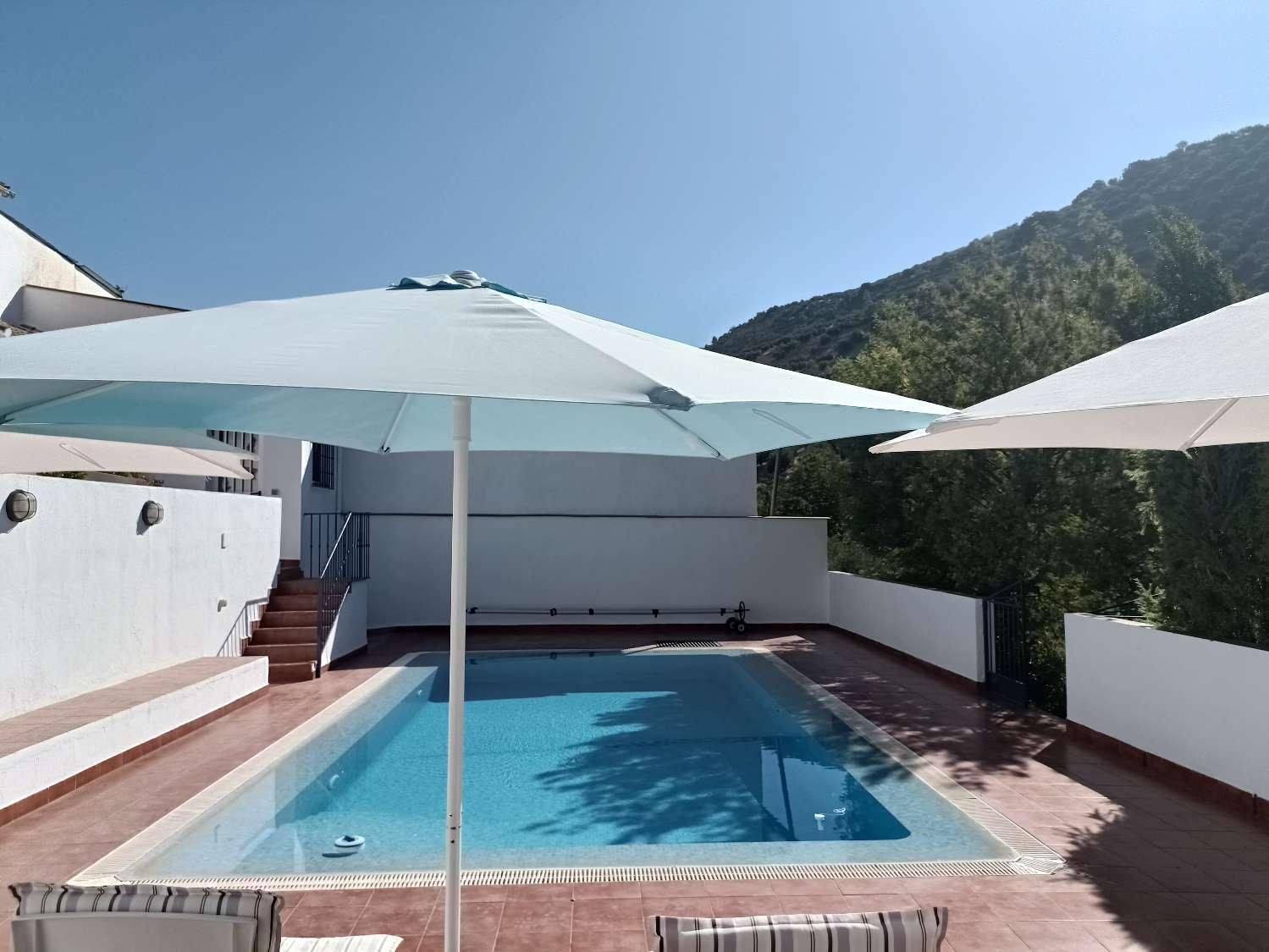 House for Sale in Algarinejo