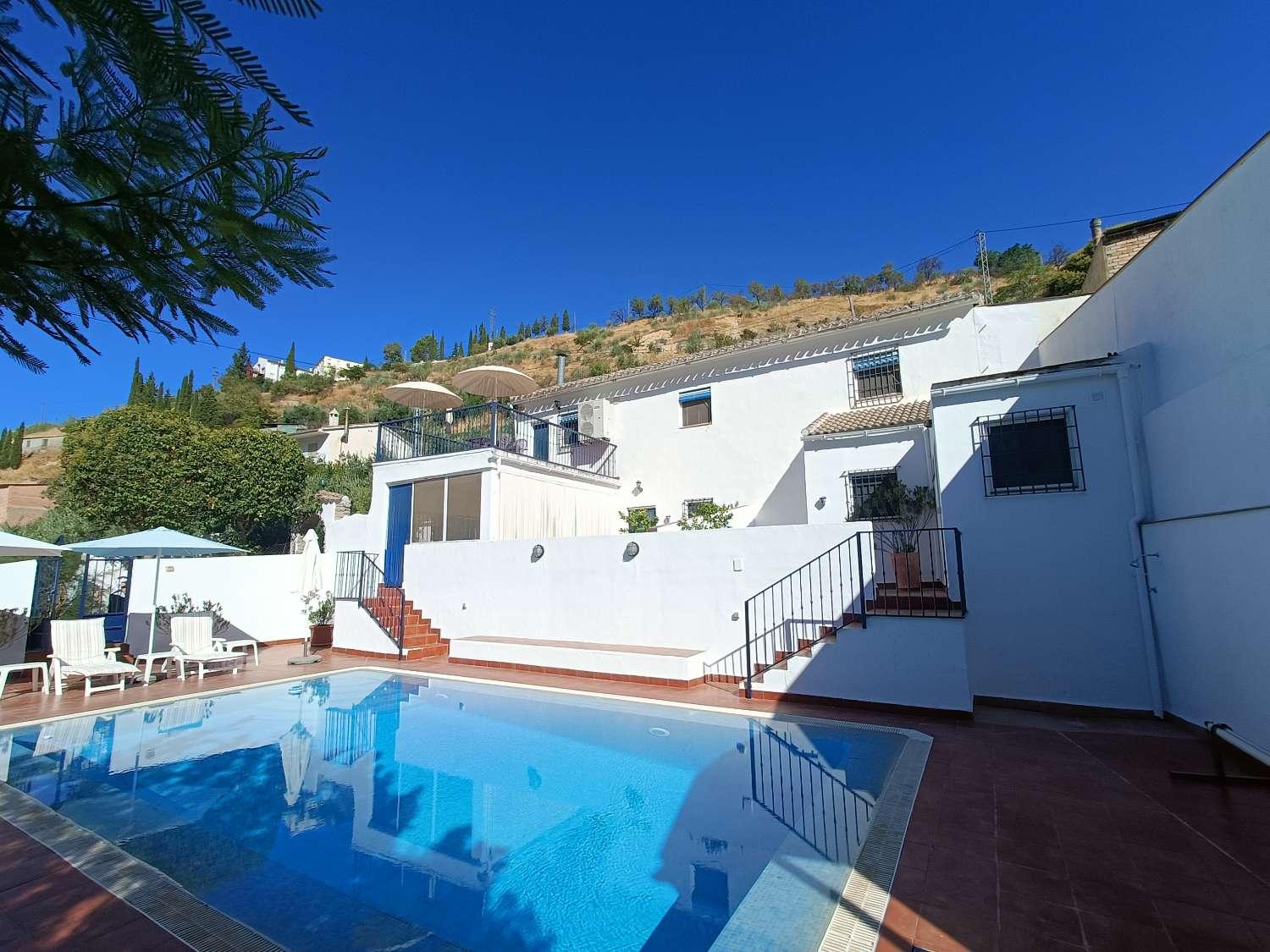 House for Sale in Algarinejo