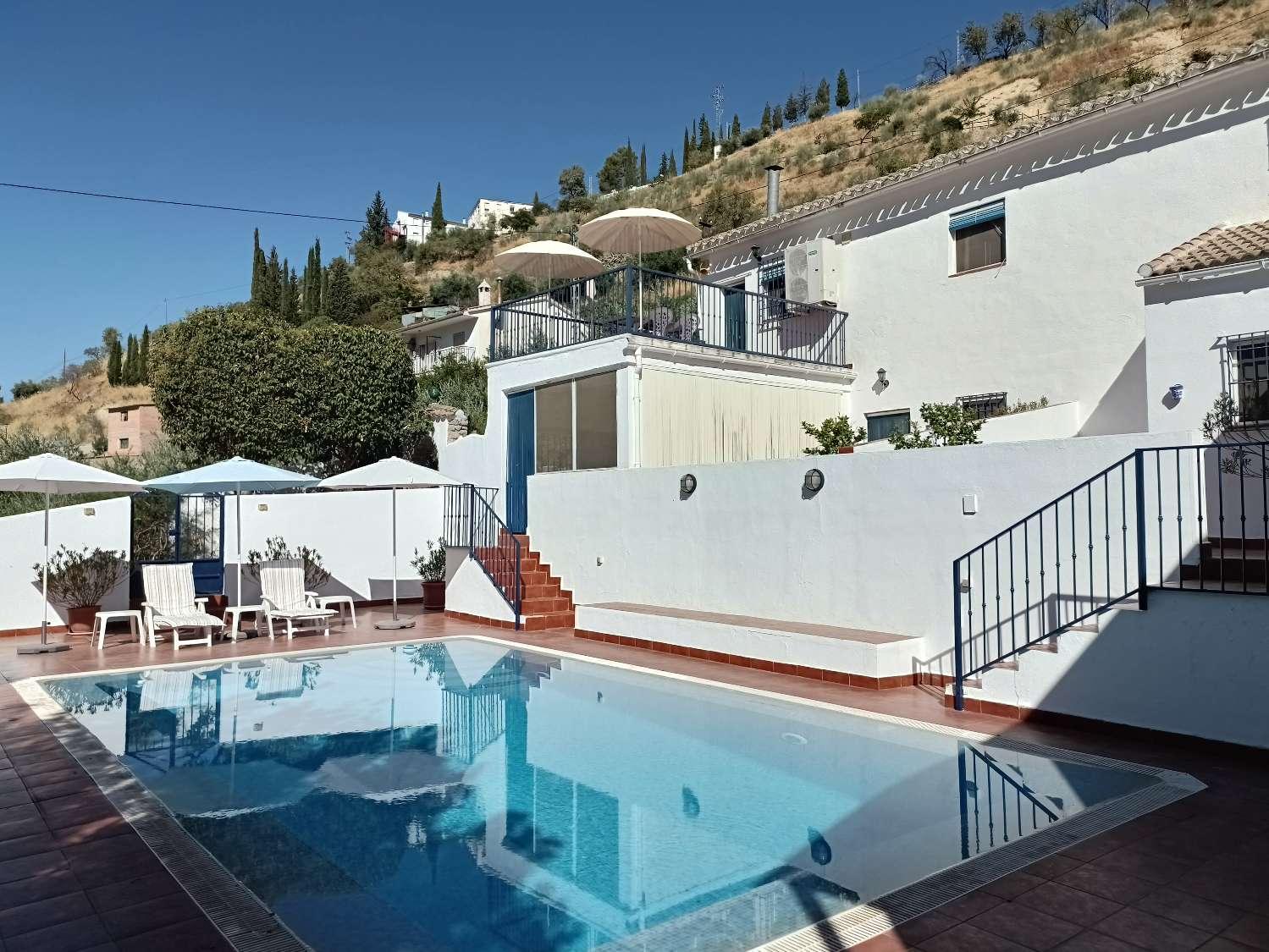 House for Sale in Algarinejo