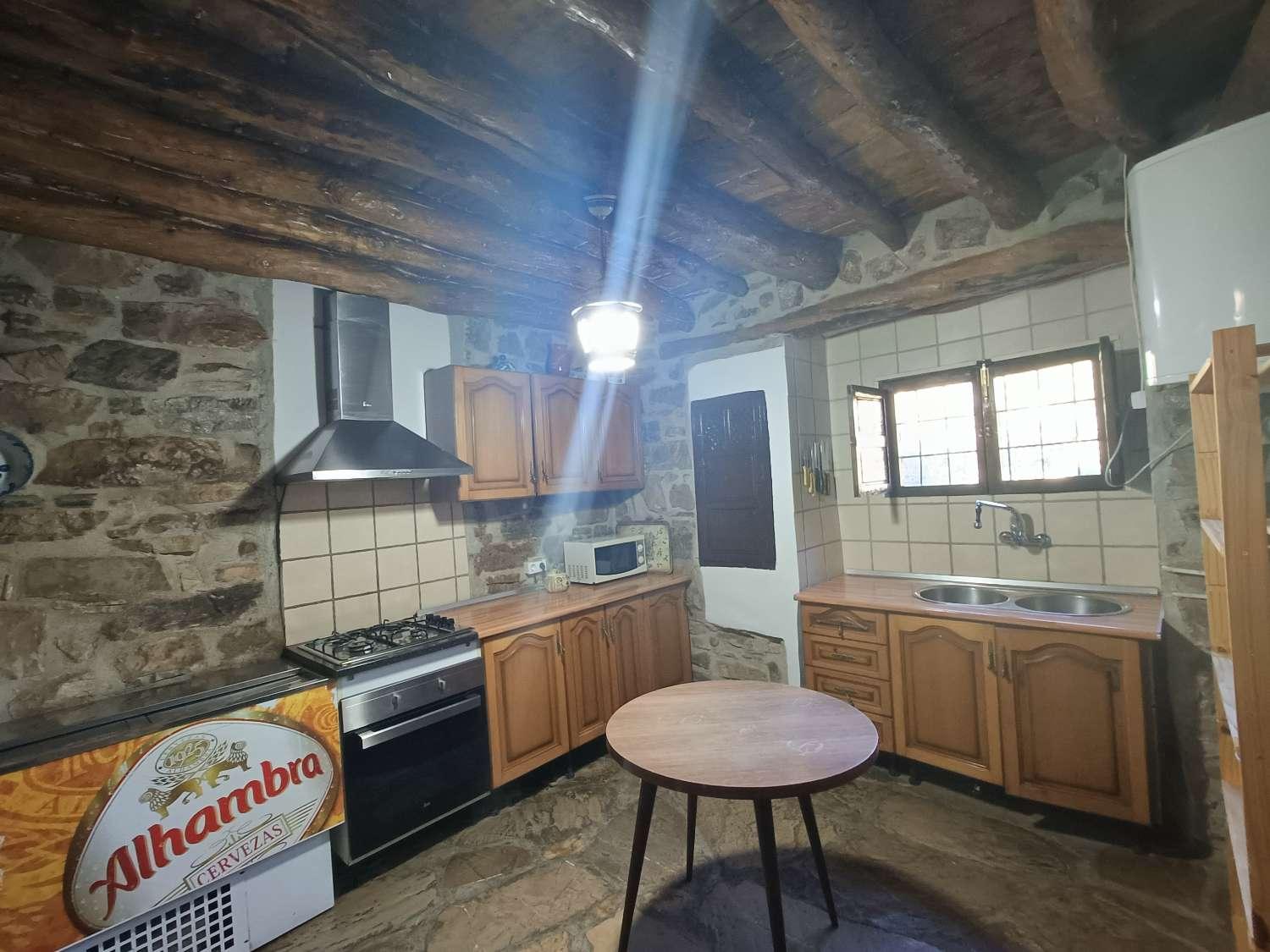 House for Sale in Montefrío