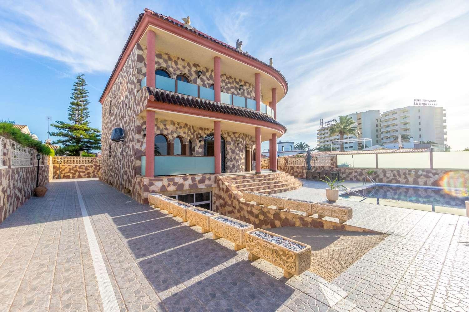 Villa en Venta en Orihuela