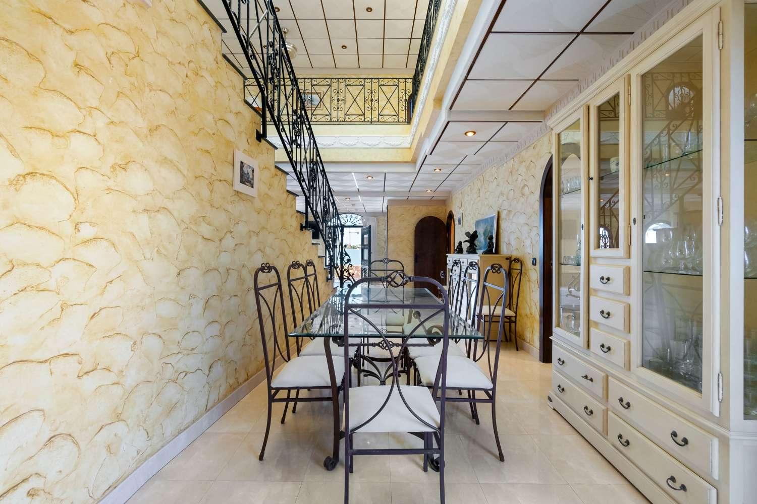 Villa en Venta en Orihuela