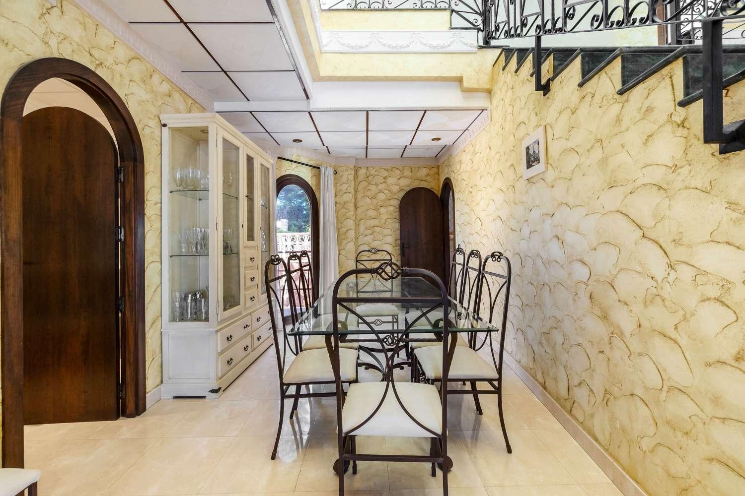 Villa en Venta en Orihuela