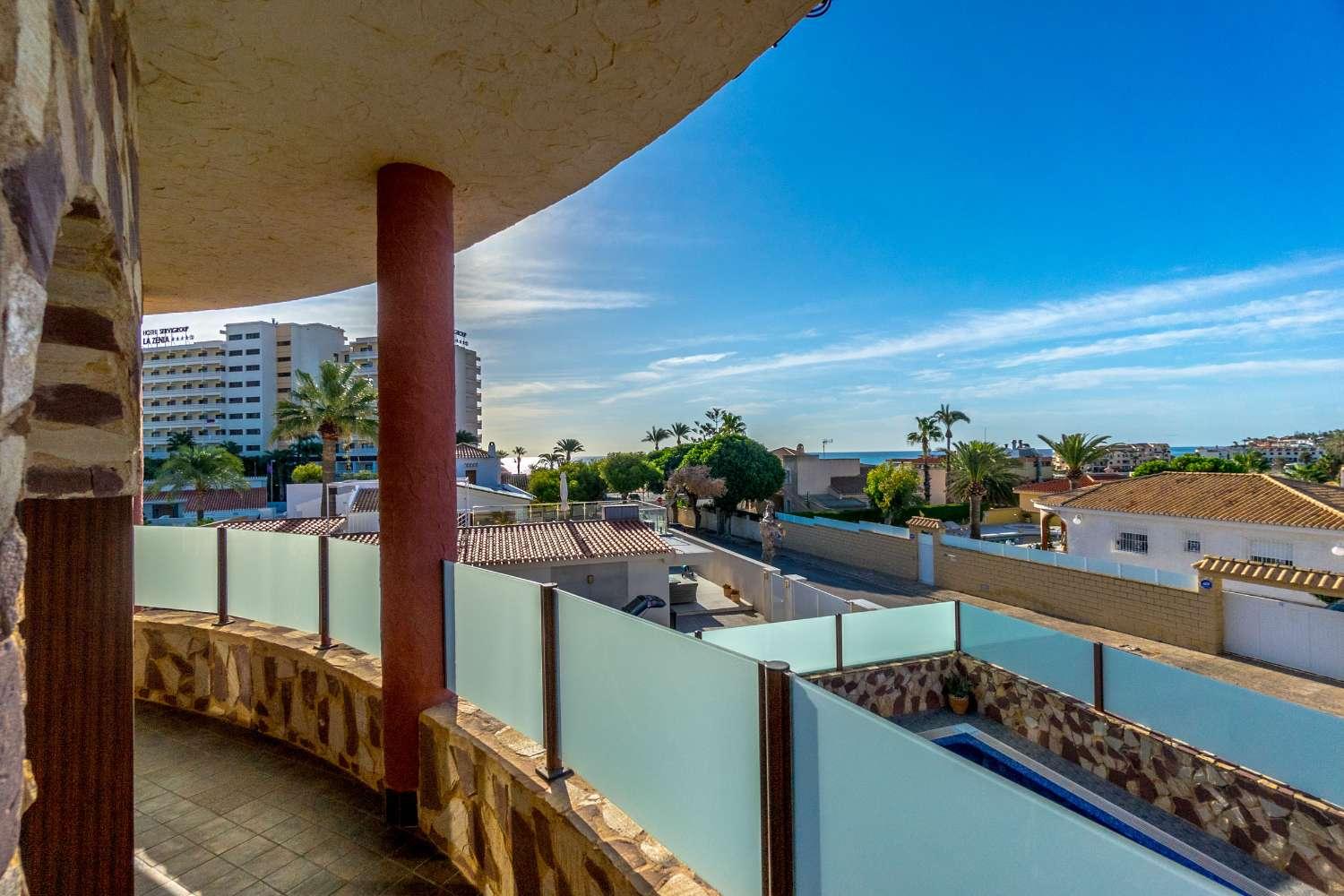 Villa en Venta en Orihuela