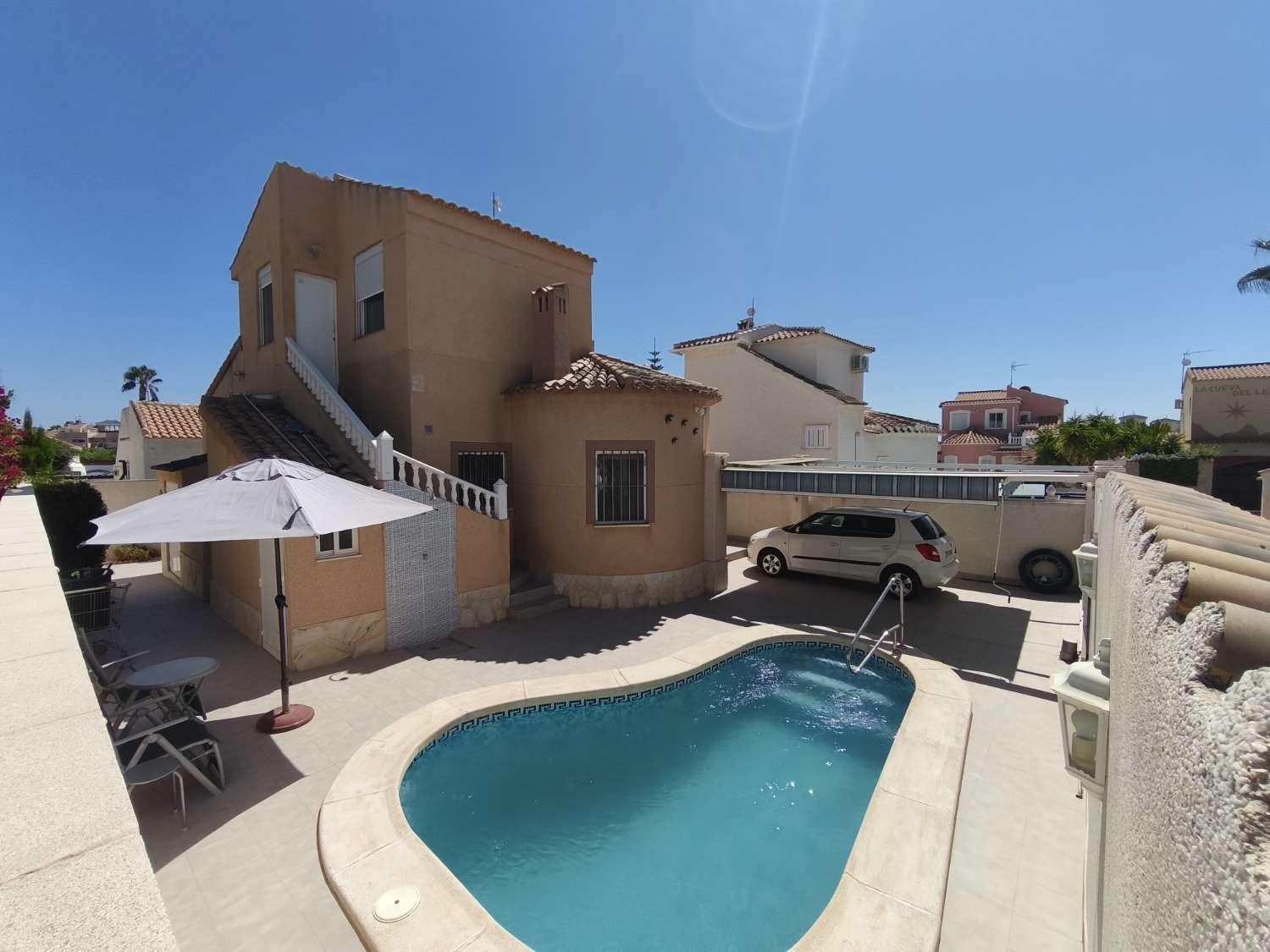 Chalet en Venta en Orihuela