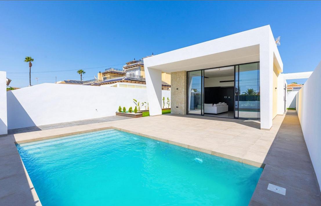 Chalet for Sale in Orihuela