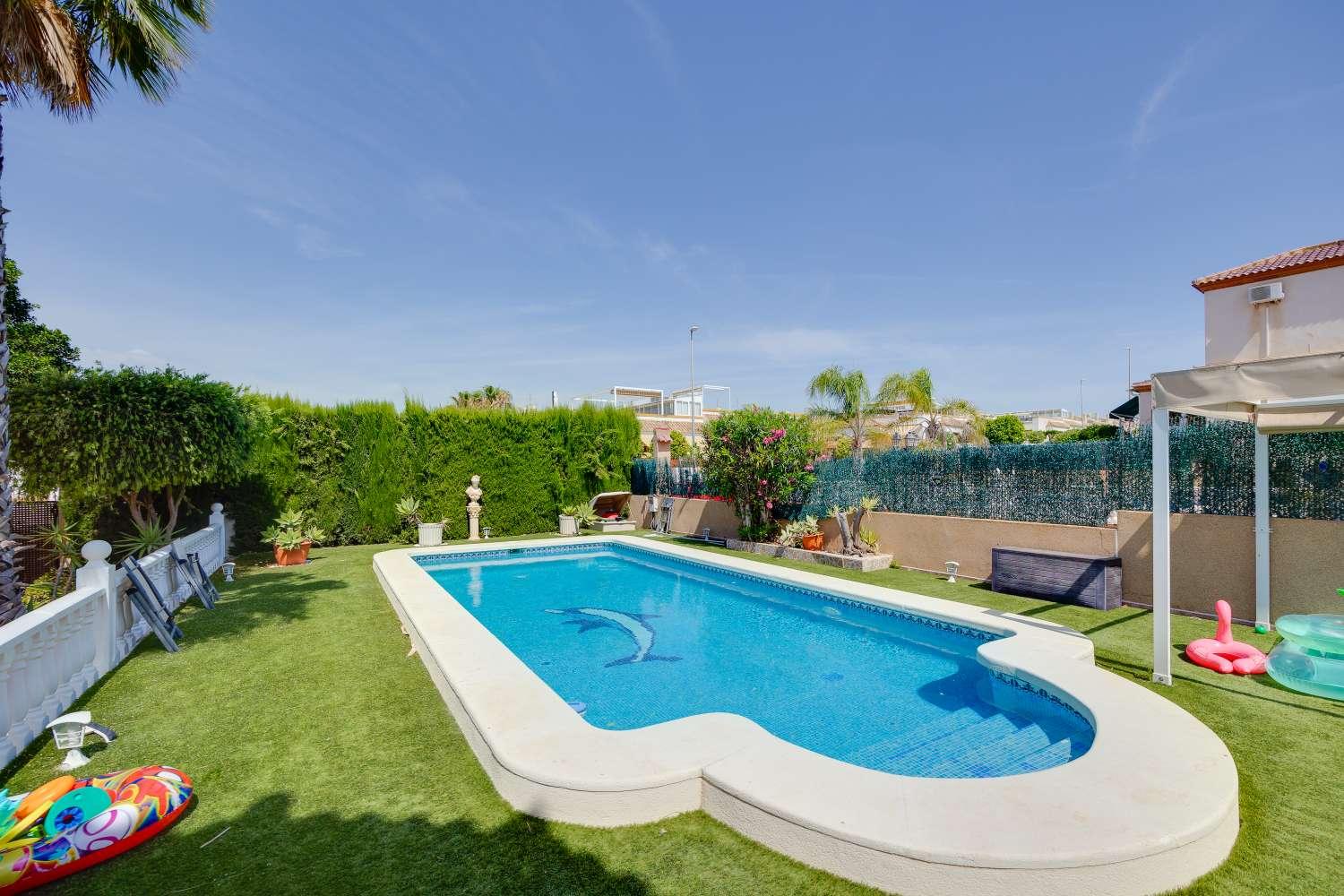 Chalet en Venta en San Fulgencio