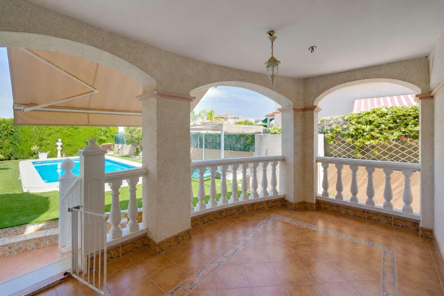 Chalet en Venta en San Fulgencio