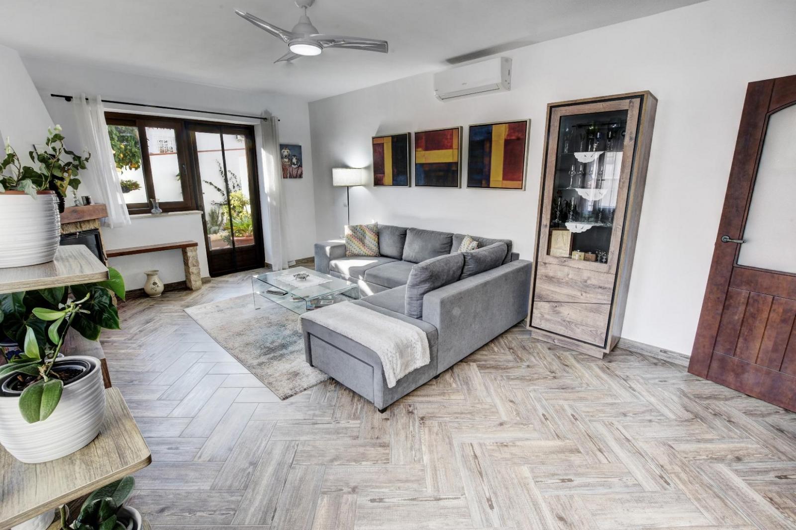 Villa for Sale in Benalmádena