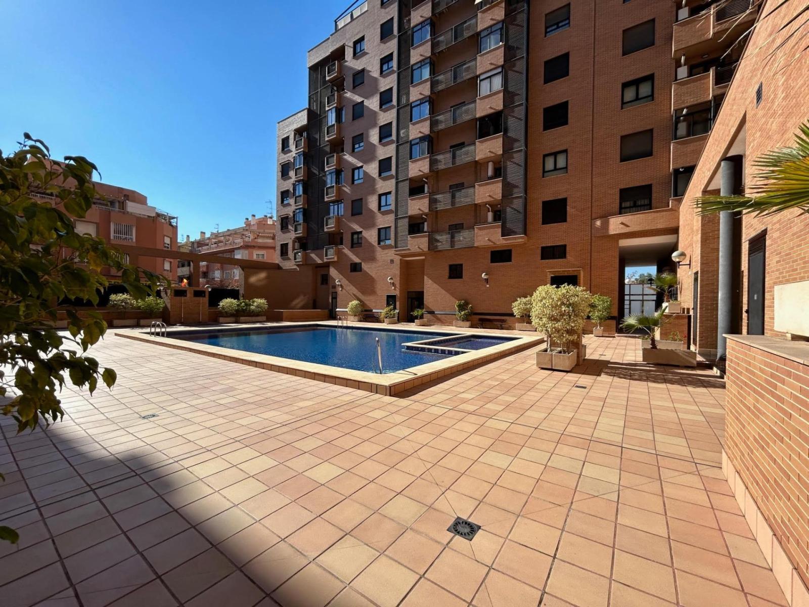 Flat for Sale in Alicante