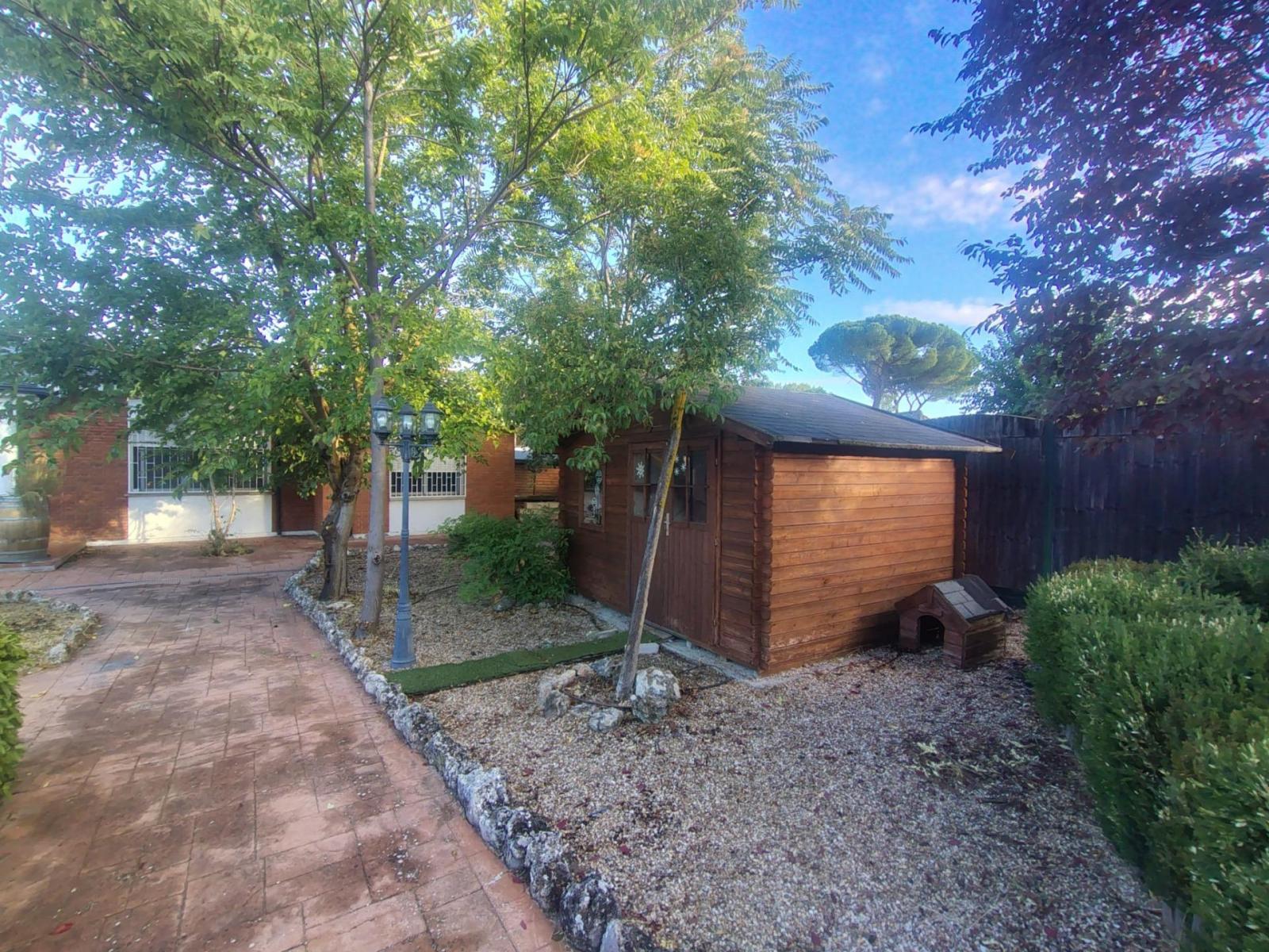 Chalet for Rent in Viana de Cega