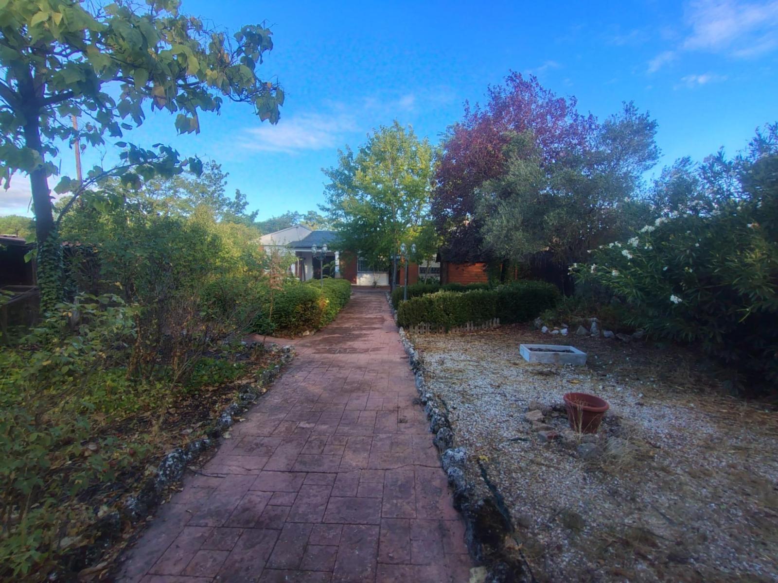 Chalet for Rent in Viana de Cega