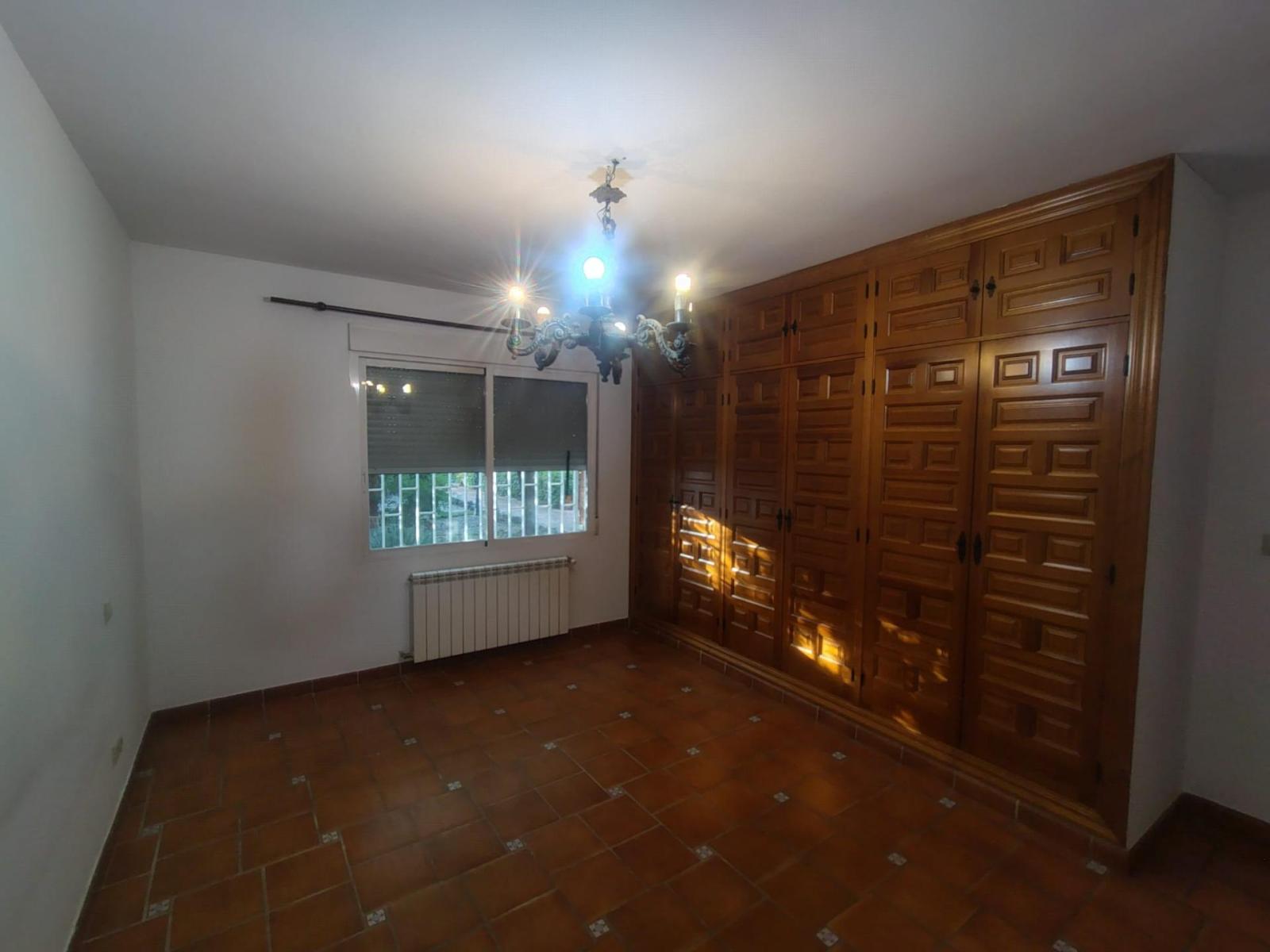 Chalet for Rent in Viana de Cega