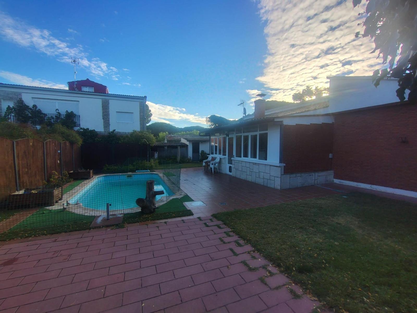 Chalet for Rent in Viana de Cega