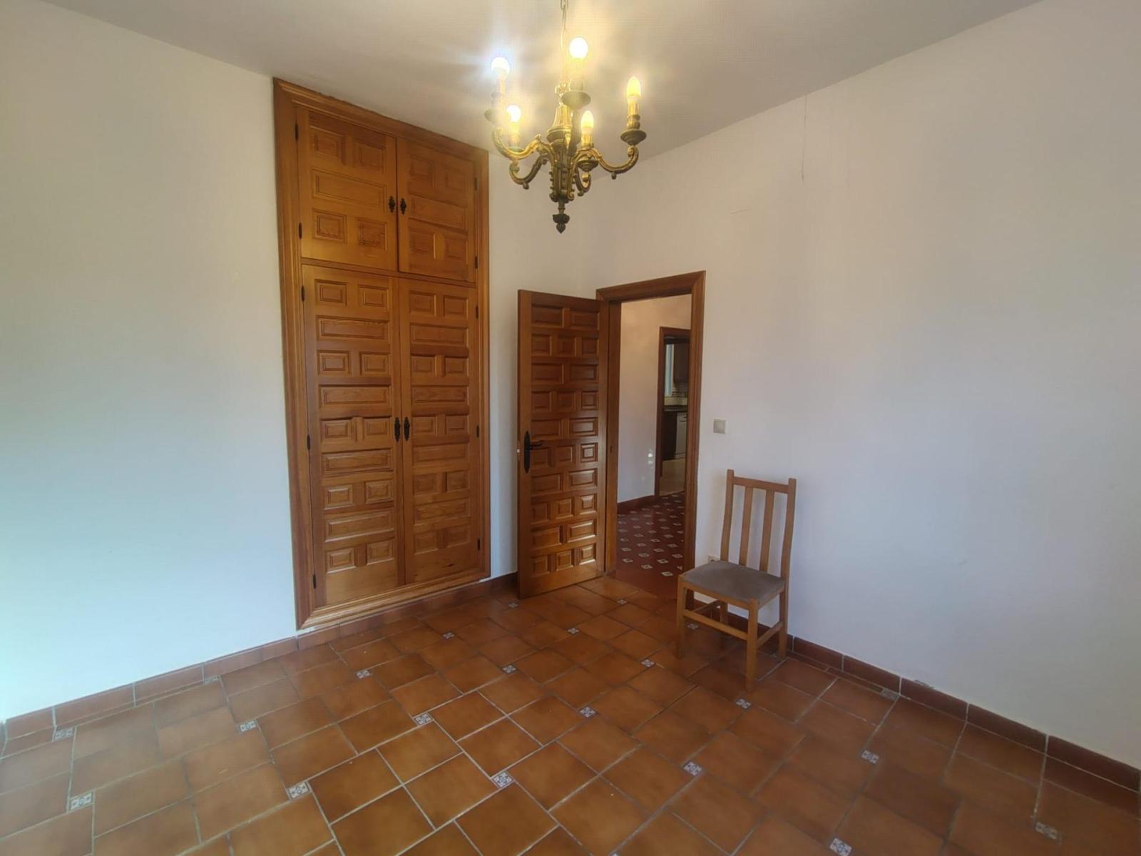 Chalet for Rent in Viana de Cega