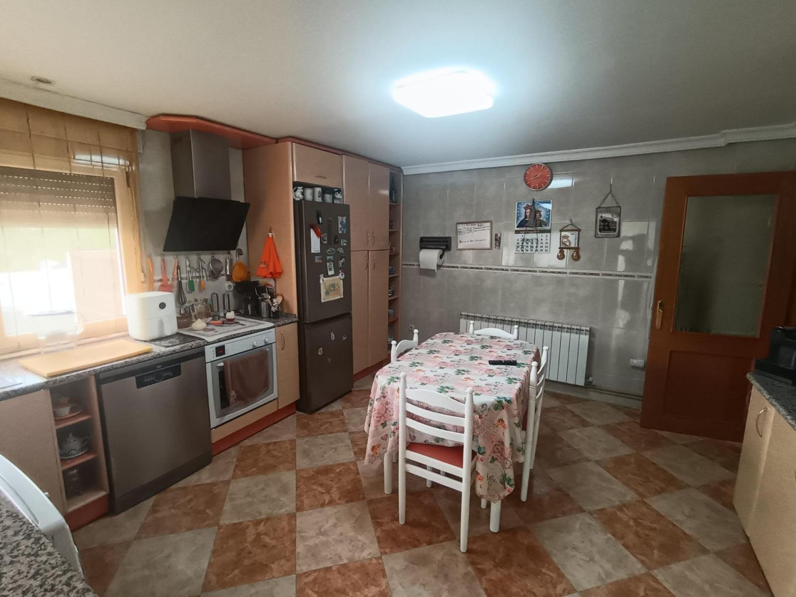 Chalet for Sale in Viana de Cega
