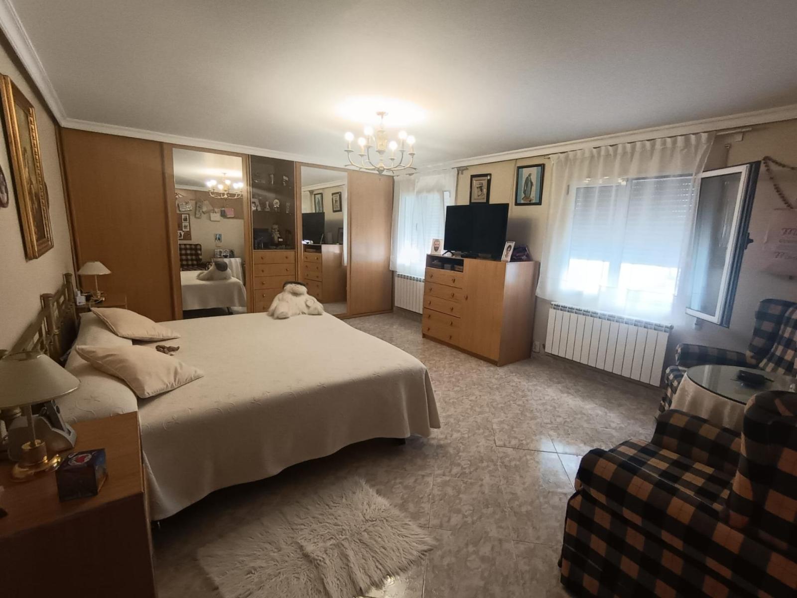 Chalet for Sale in Viana de Cega