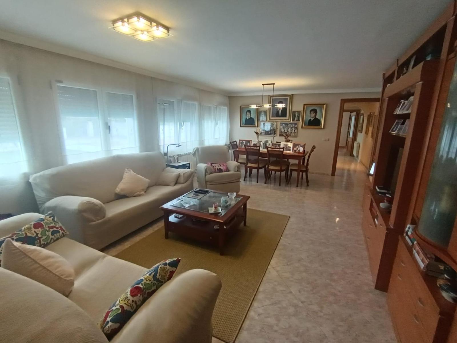 Chalet for Sale in Viana de Cega