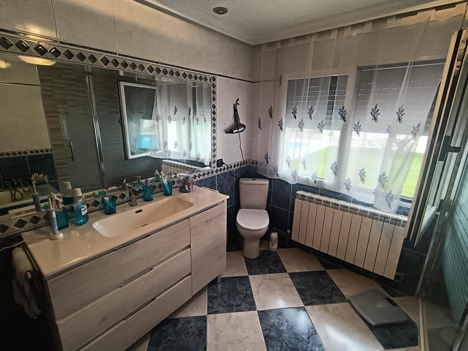 Chalet for Sale in Viana de Cega