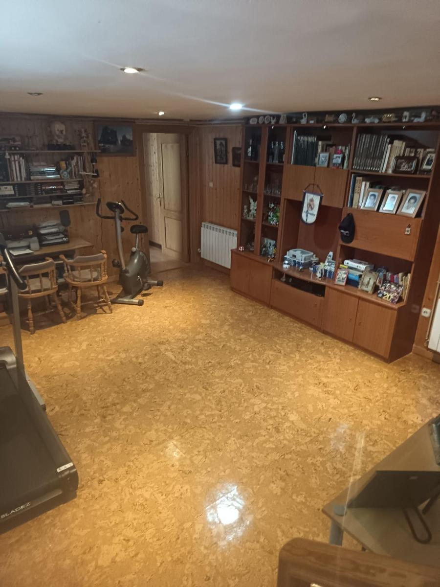 Chalet for Sale in Viana de Cega