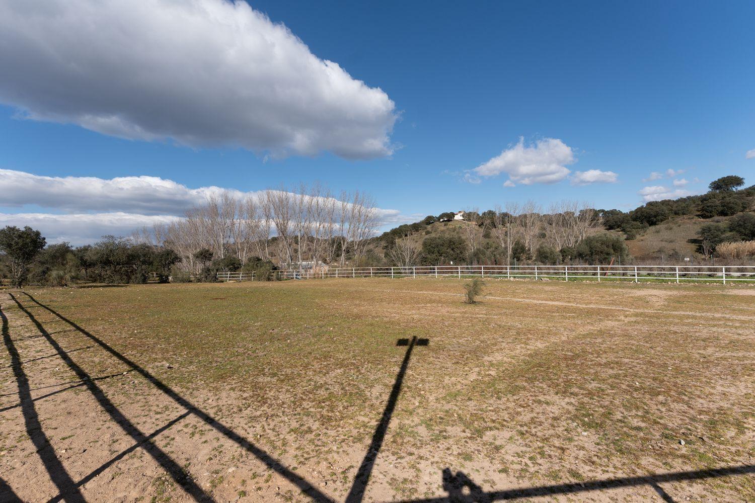 Plot for Sale in Almorox