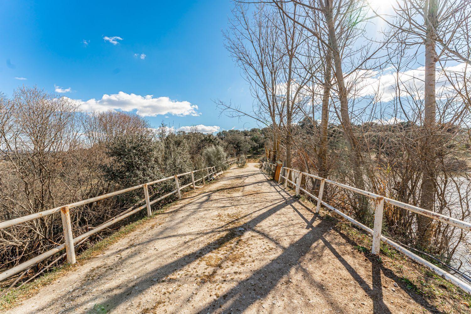 Plot for Sale in Almorox