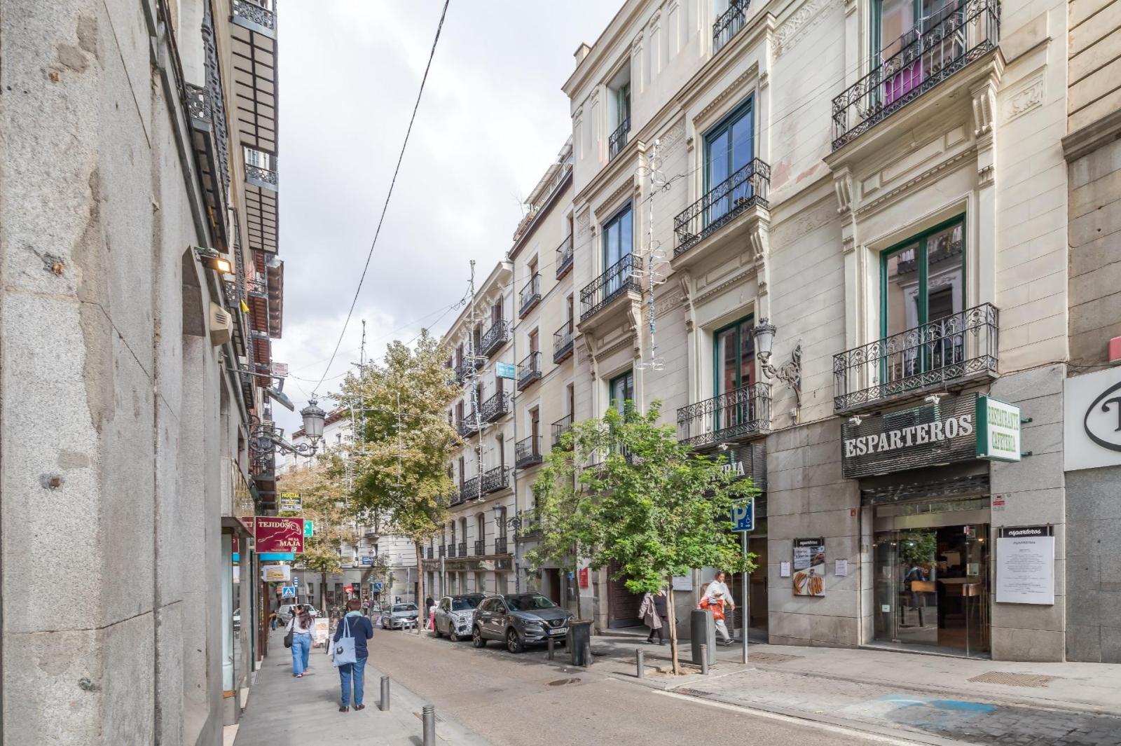 Flat for Sale in Madrid