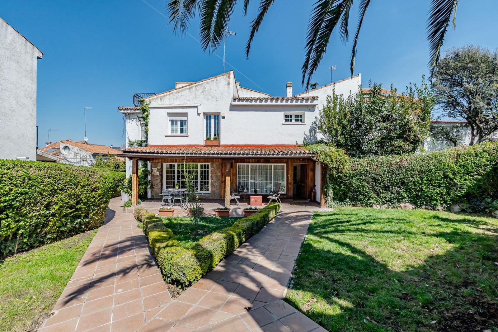 Semi-detached House for Sale in Pozuelo de Alarcón