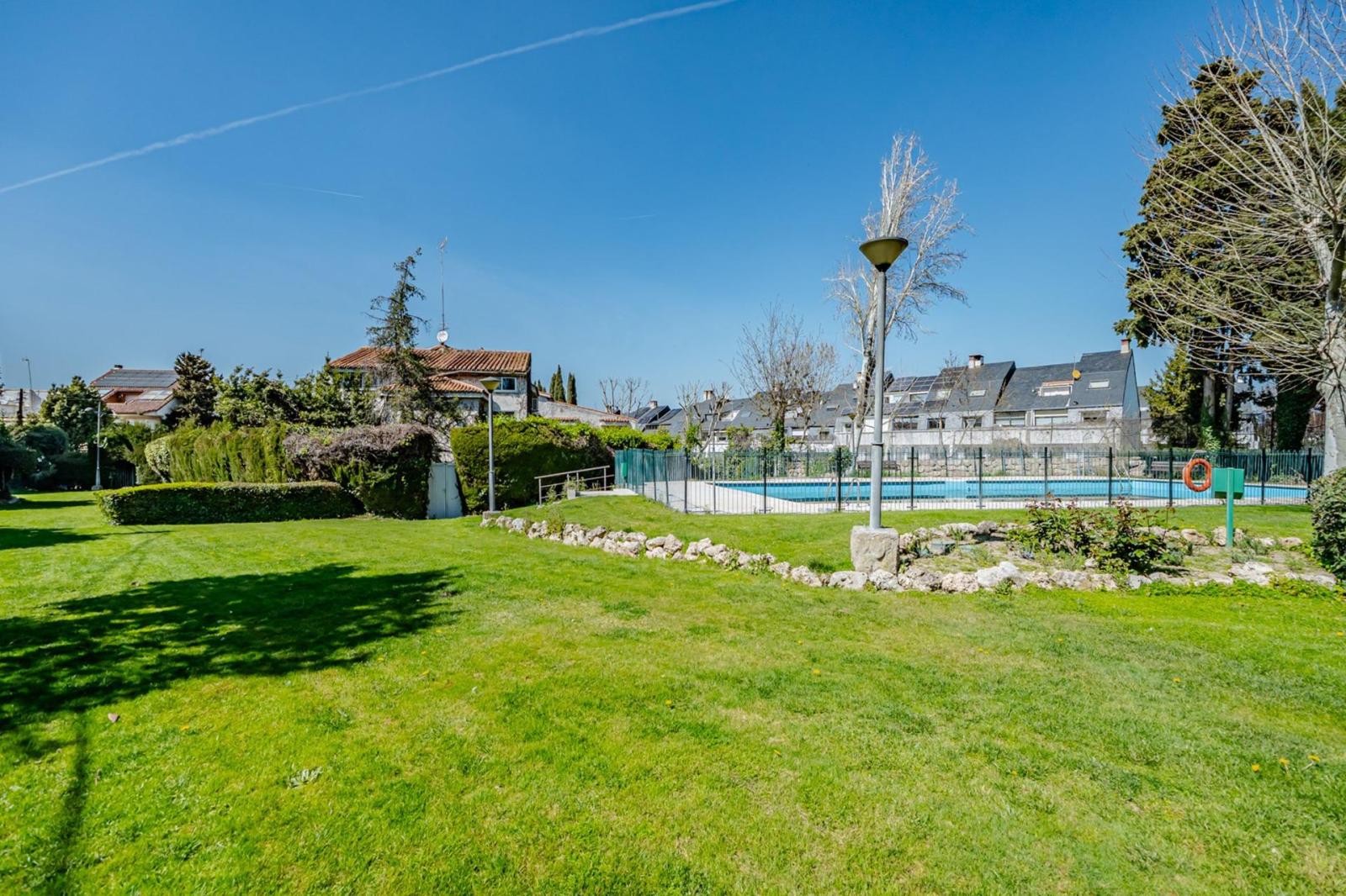 Semi-detached House for Sale in Pozuelo de Alarcón