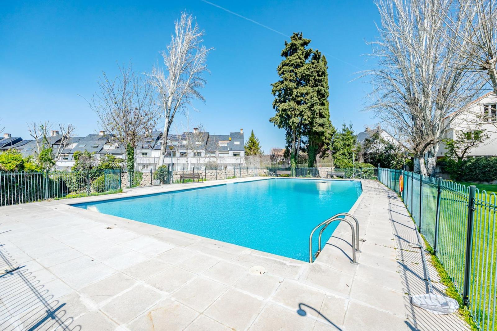 Semi-detached House for Sale in Pozuelo de Alarcón