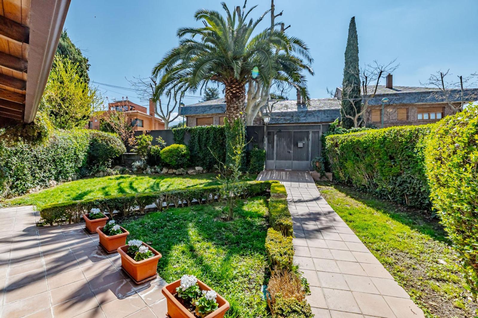Semi-detached House for Sale in Pozuelo de Alarcón