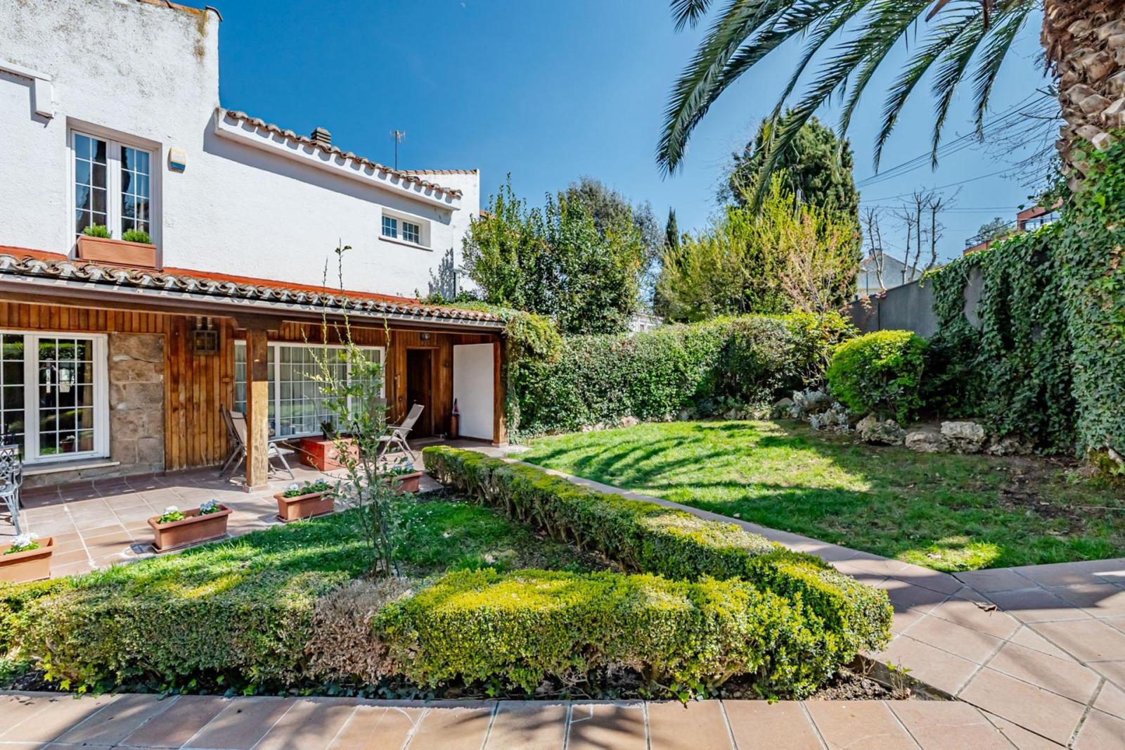 Semi-detached House for Sale in Pozuelo de Alarcón