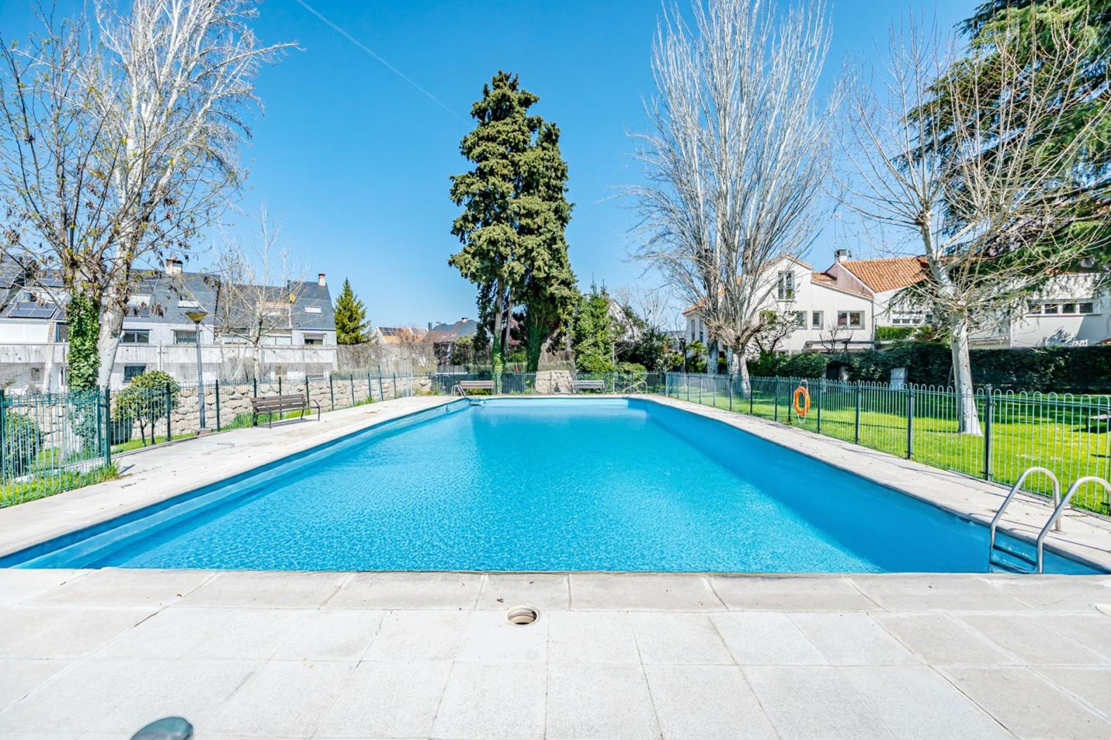 Semi-detached House for Sale in Pozuelo de Alarcón