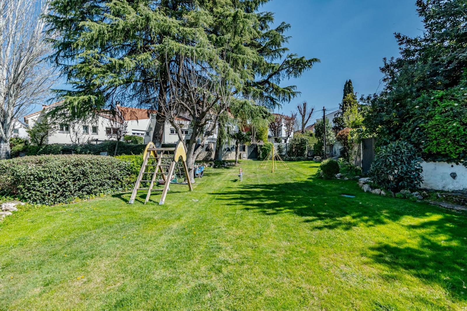 Semi-detached House for Sale in Pozuelo de Alarcón