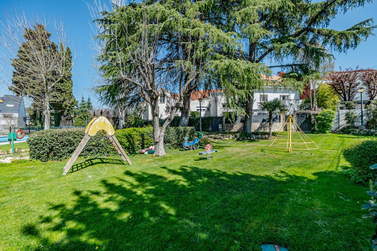 Semi-detached House for Sale in Pozuelo de Alarcón