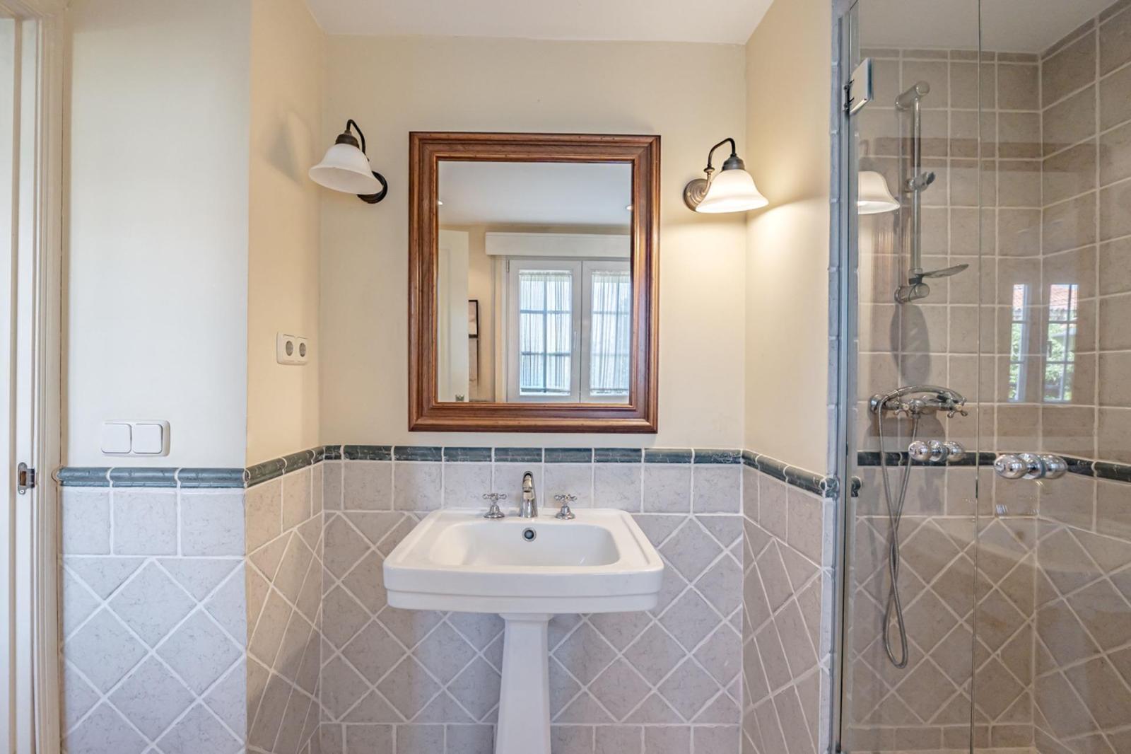 Semi-detached House for Sale in Pozuelo de Alarcón