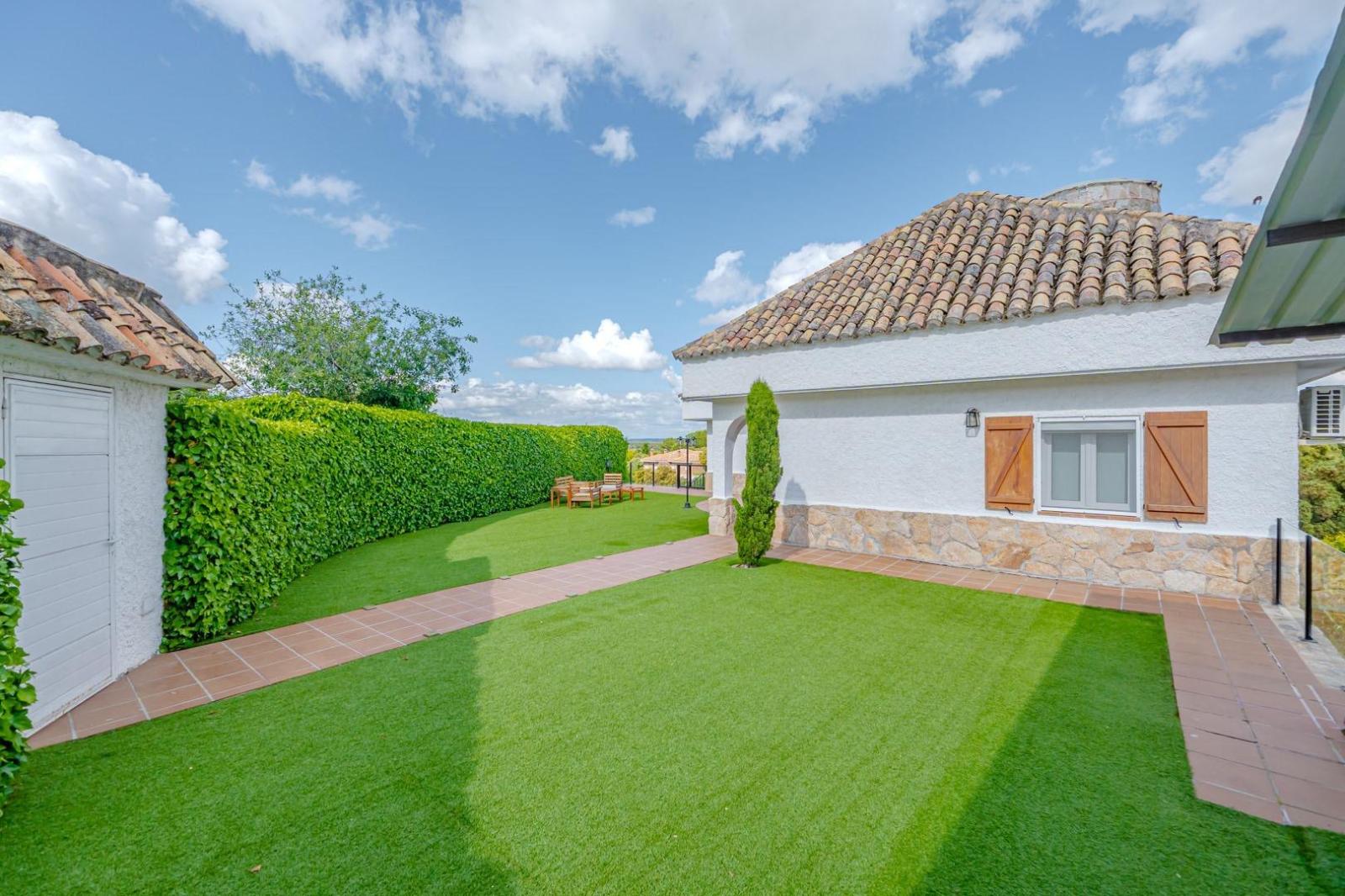 Chalet for Sale in Valdemorillo