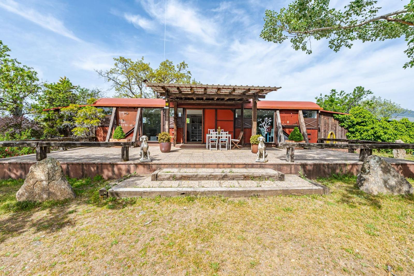 Finca en Venta en Miraflores de la Sierra