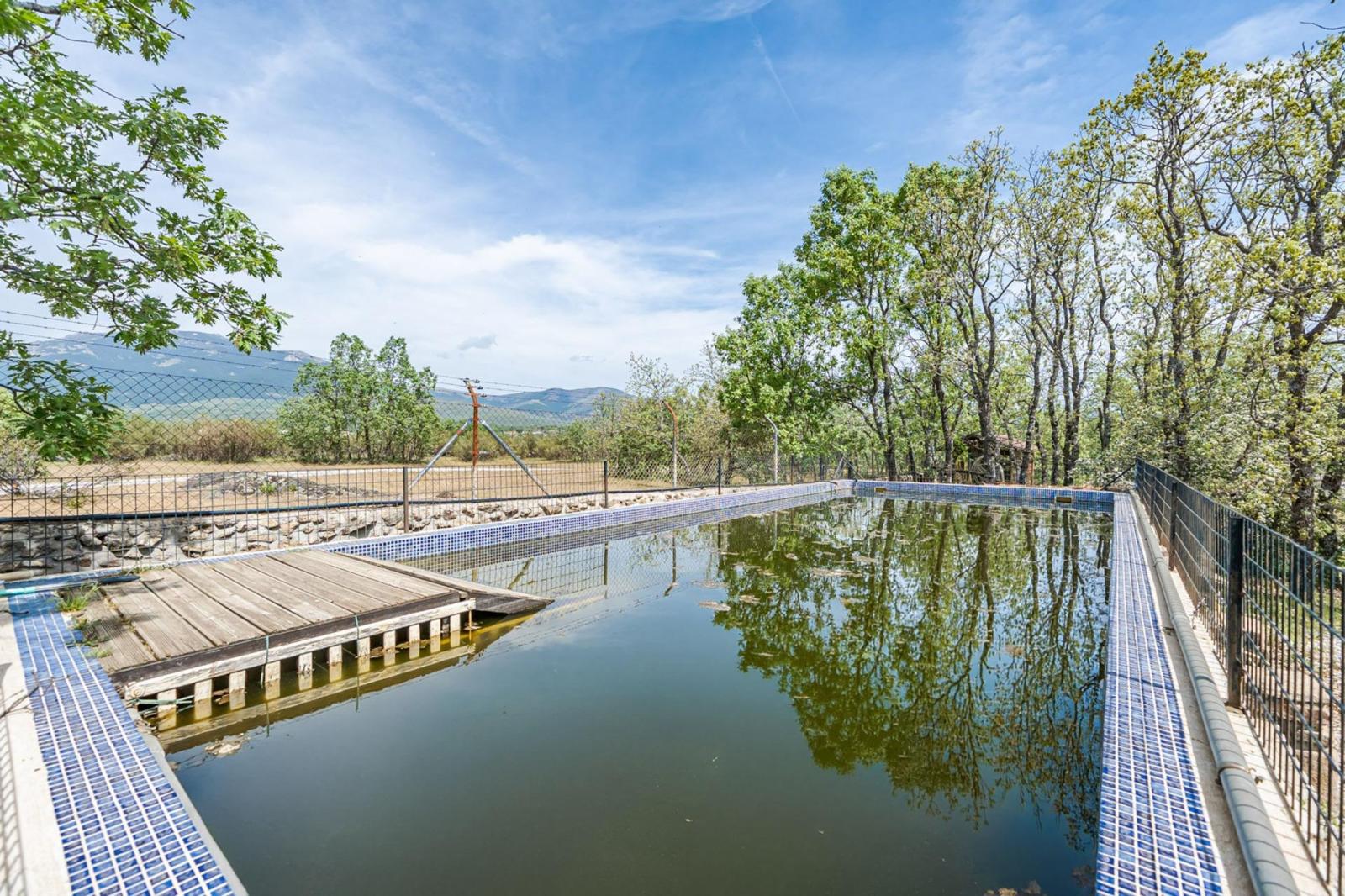 Finca en Venta en Miraflores de la Sierra