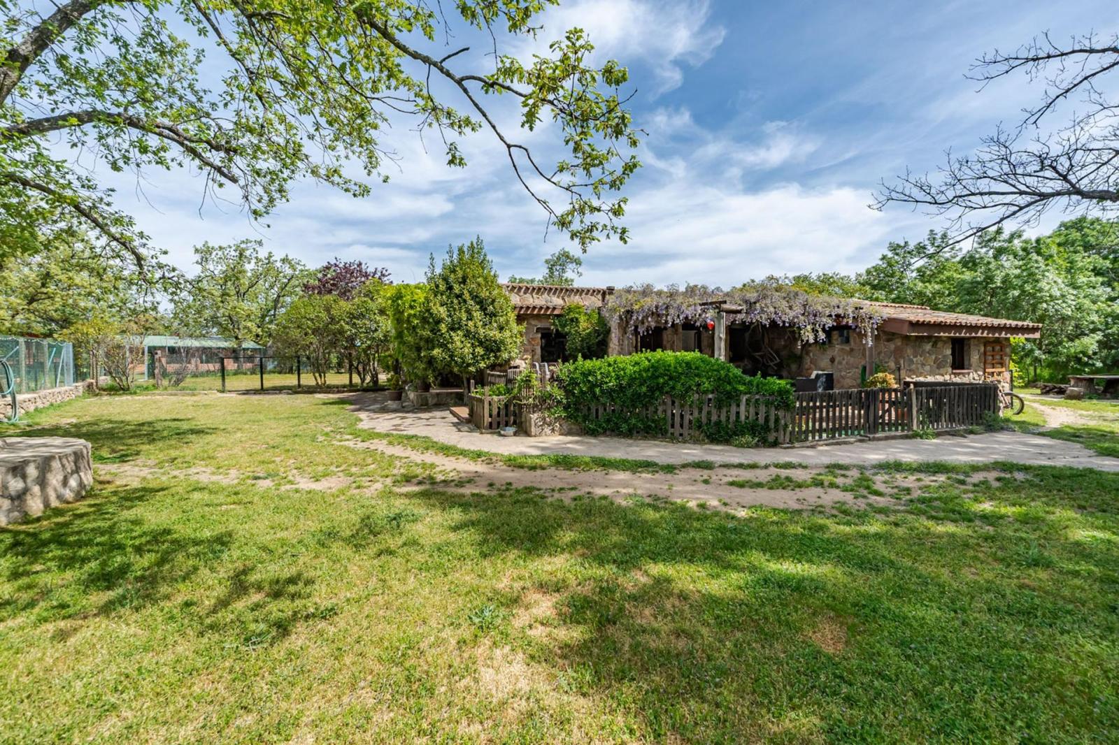 Finca en Venta en Miraflores de la Sierra