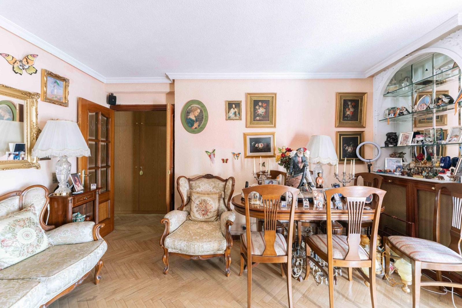 Flat for Sale in Madrid
