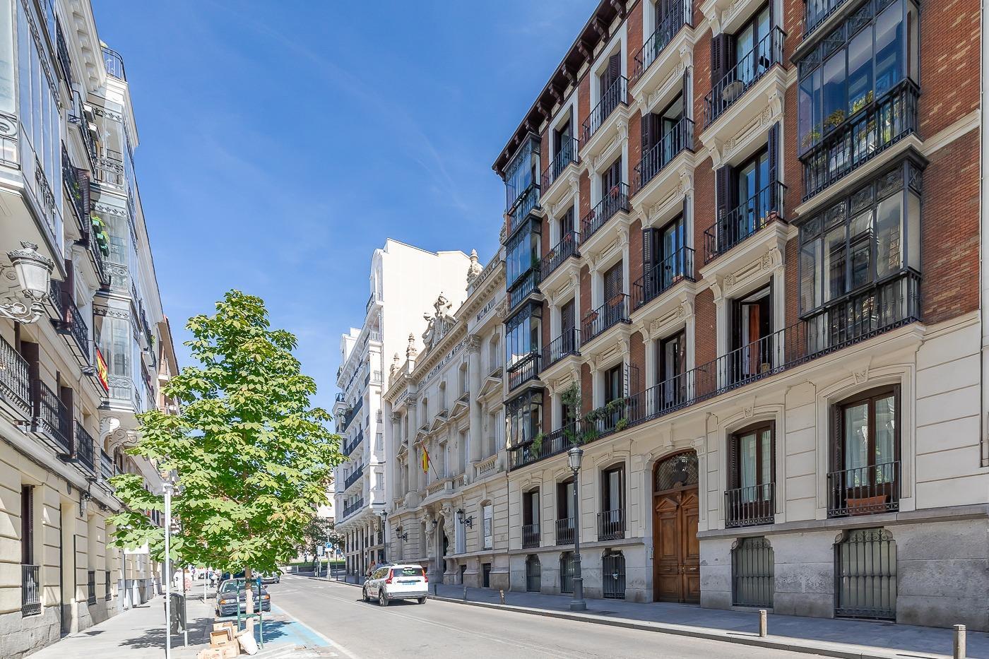 Flat for Sale in Madrid