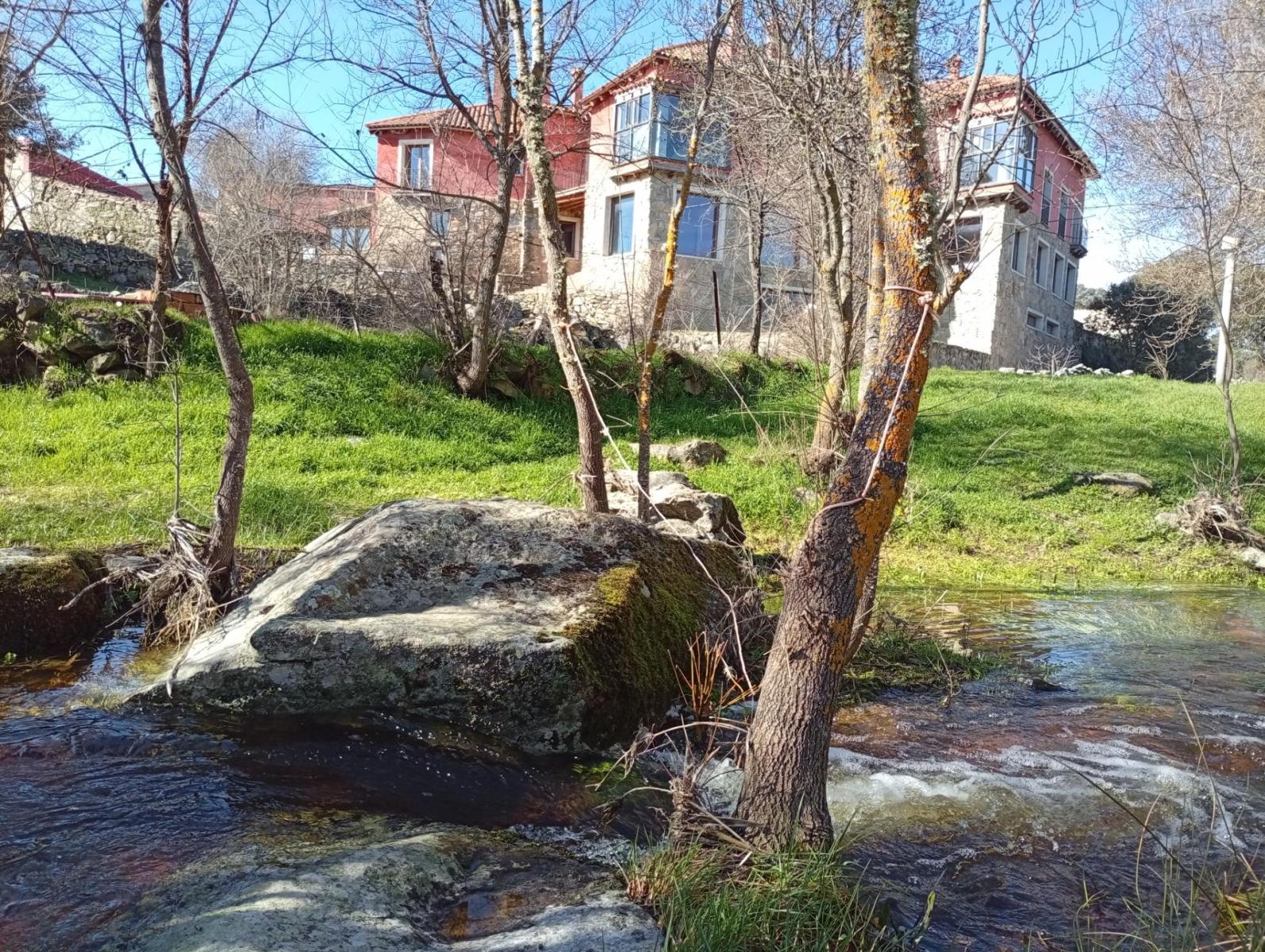 Hotel en Venta en Pereruela