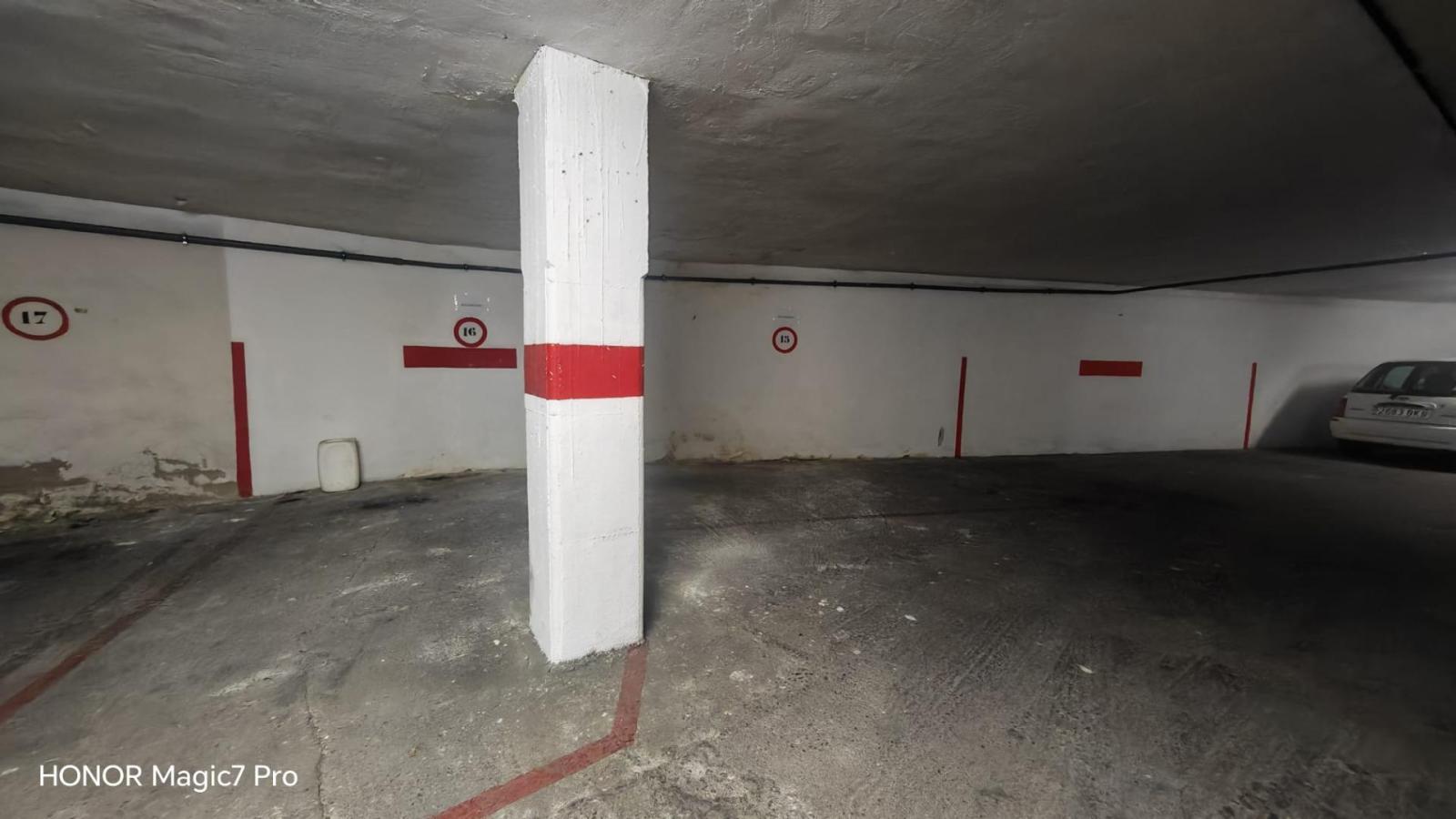 Garage for Rent in Zamora