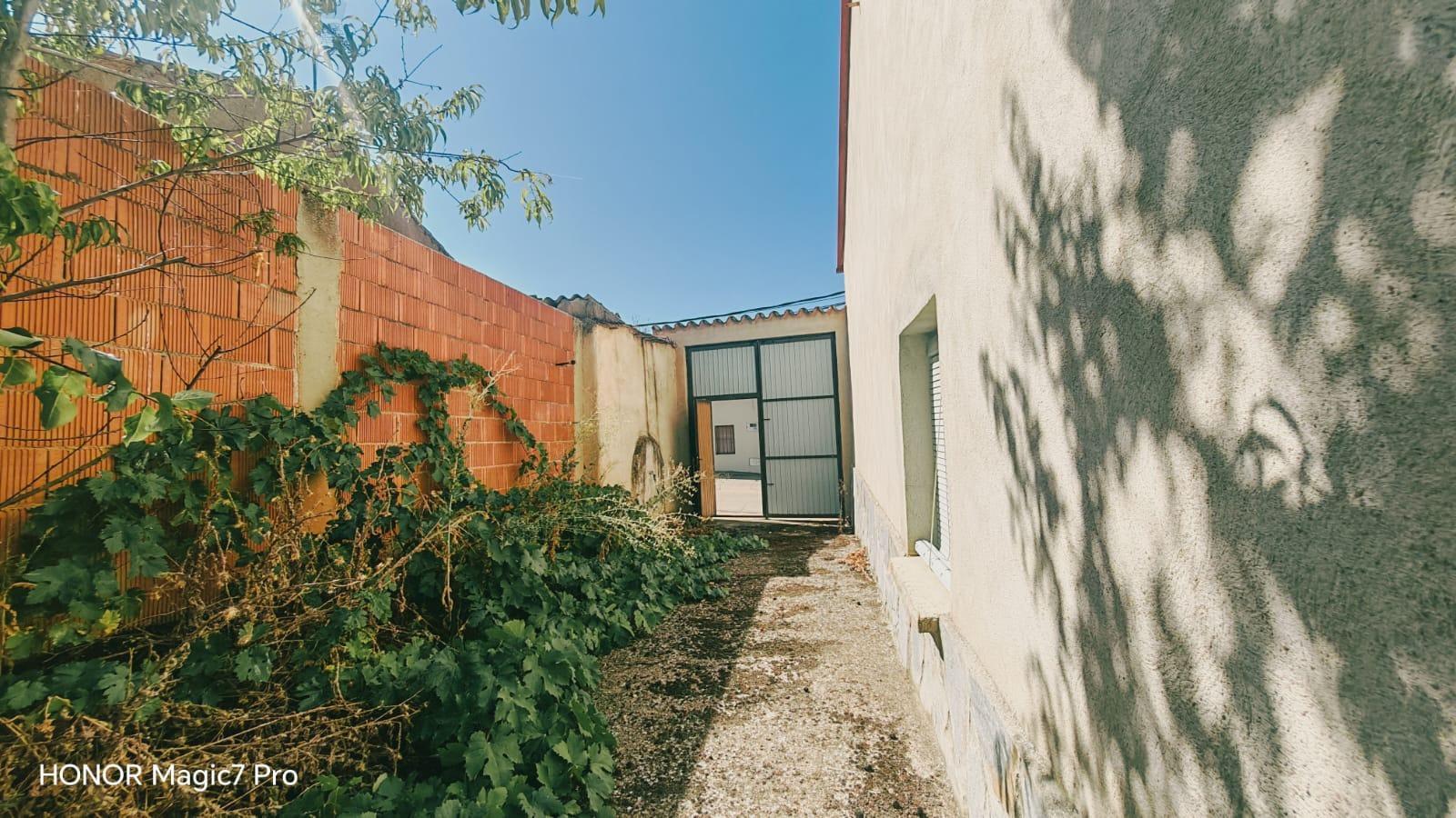 House for Sale in Manganeses de la Lampreana
