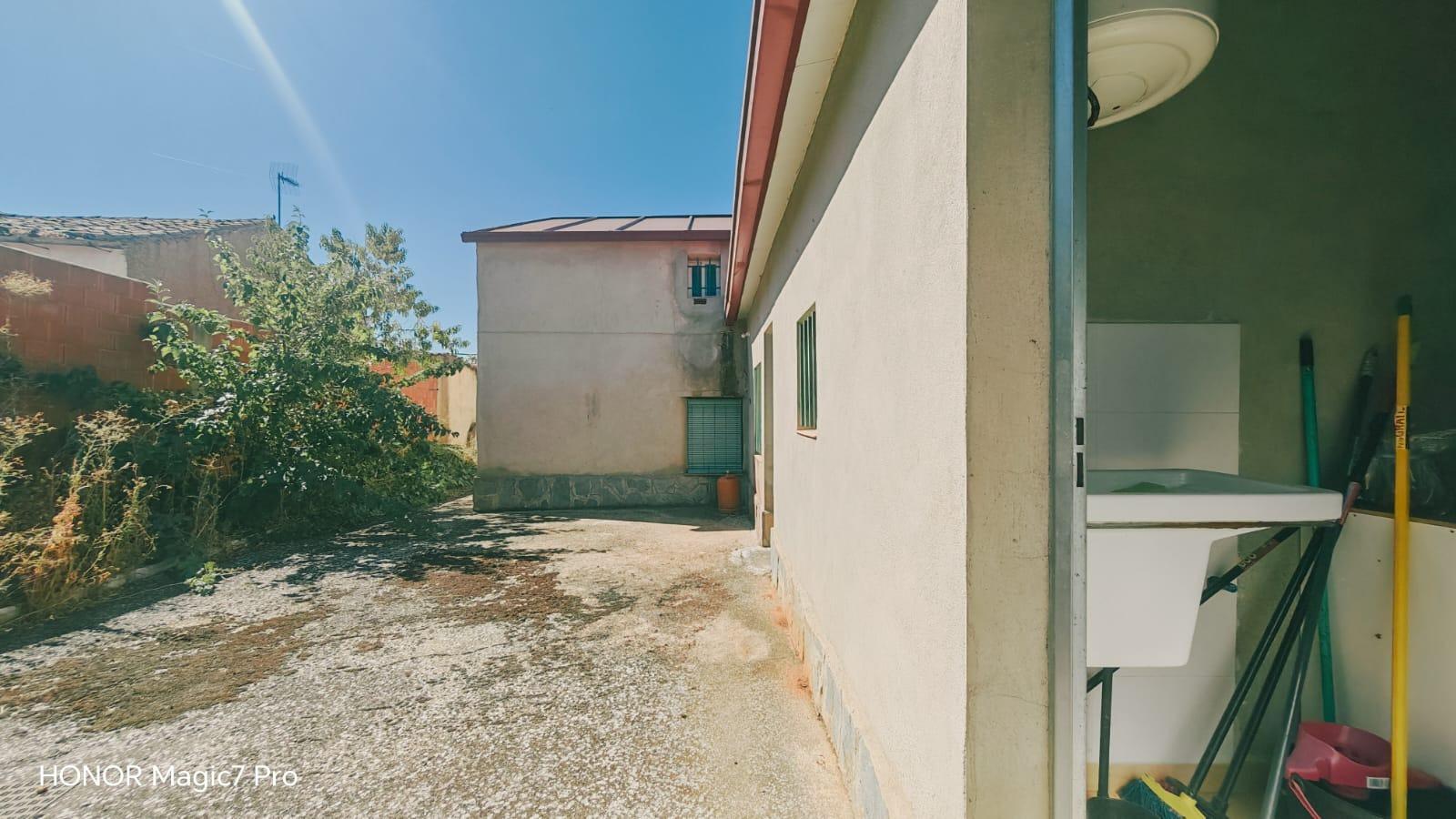 House for Sale in Manganeses de la Lampreana