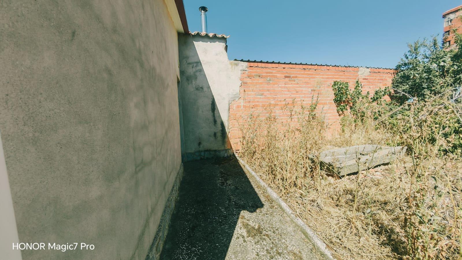 House for Sale in Manganeses de la Lampreana